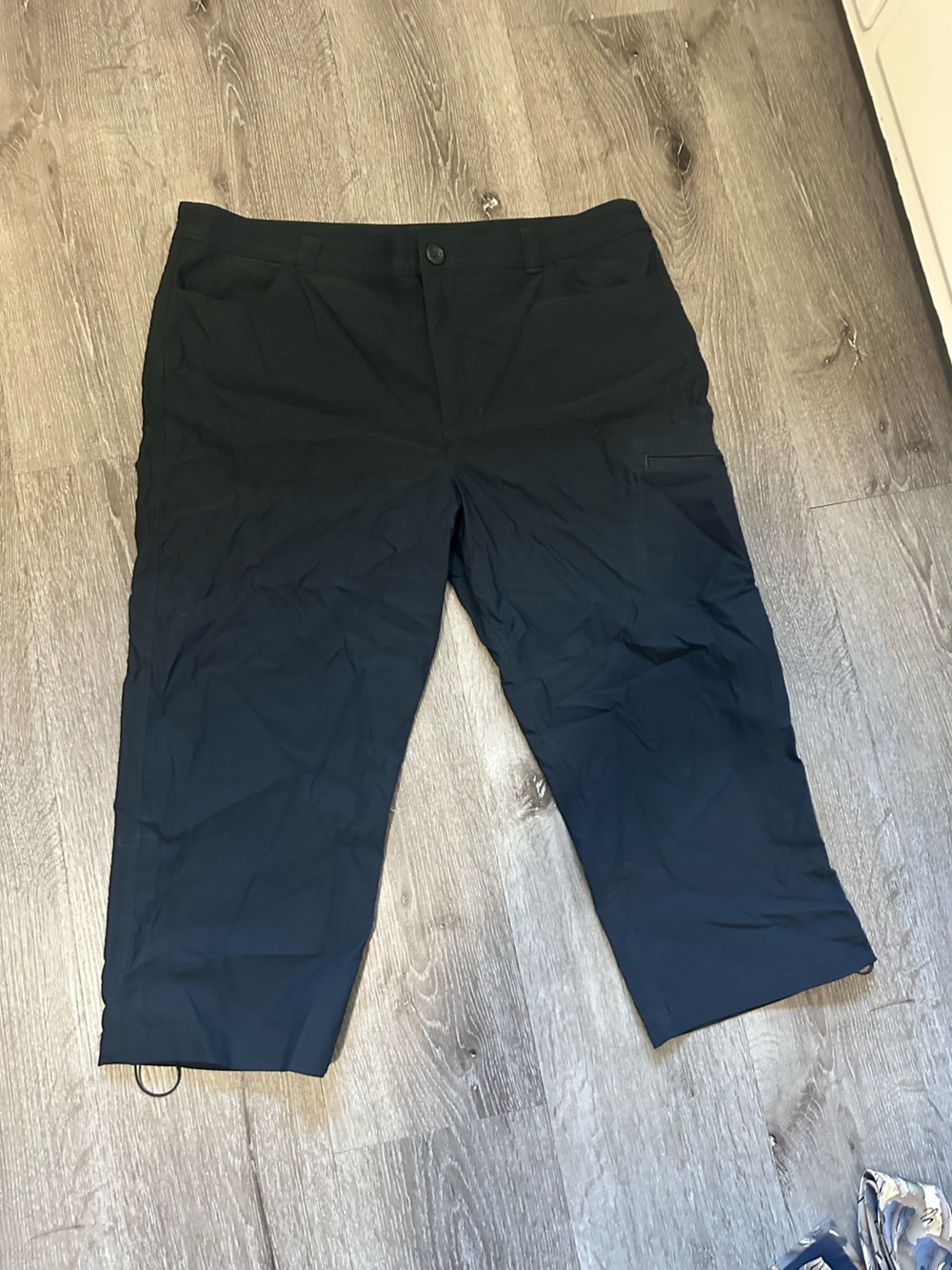Eddie Bauer Black Capri Pants - Picture 2 of 8